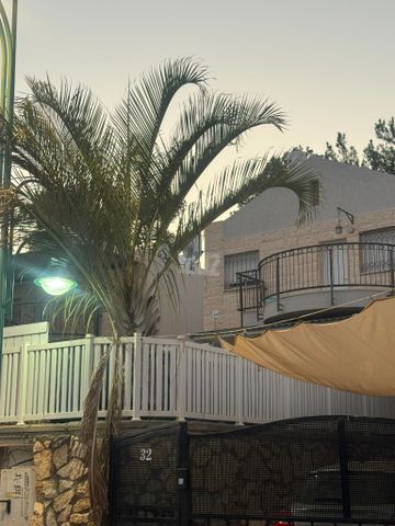 האלה 34