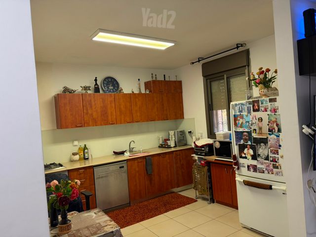 עוזי חיטמן 20