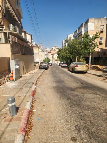 אלוף שמחוני 
