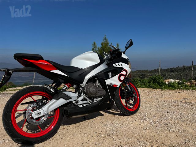 מודעת רכב אפריליה RS 457