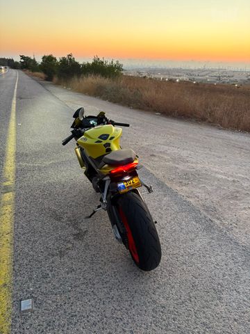 מודעת רכב אפריליה RS660