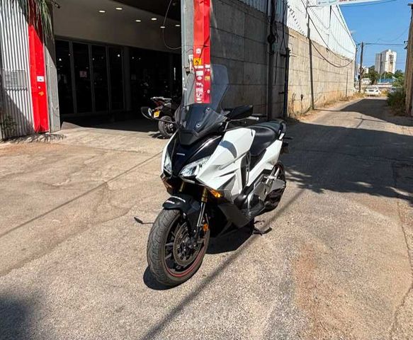מודעת רכב הונדה FORZA750