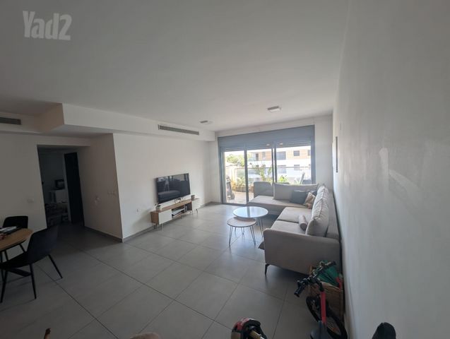שושנת העמקים 41
