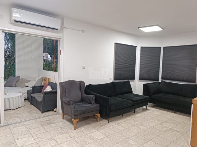 לוין אפשטיין 28