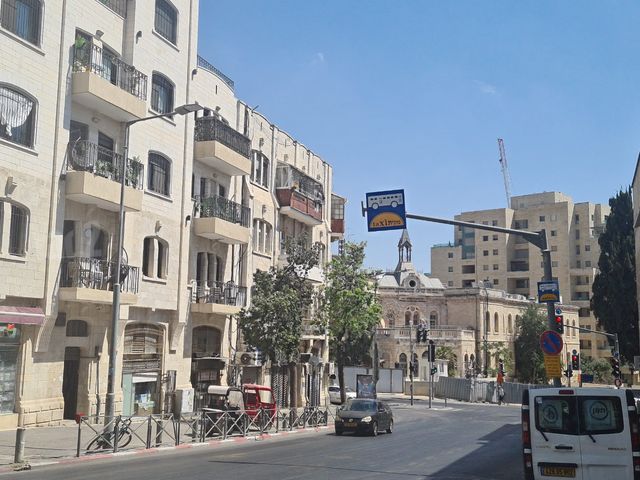 נתן שטראוס 10