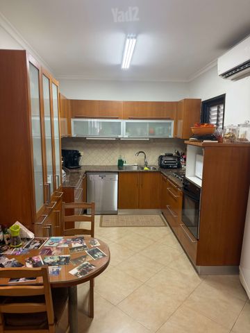 לוי אשכול 29