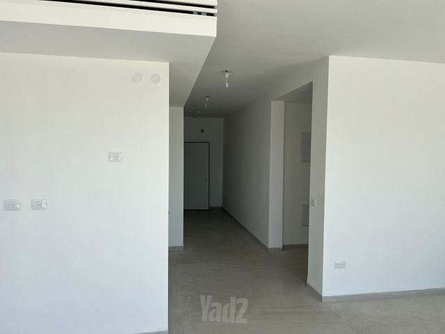 אוליפנט 4