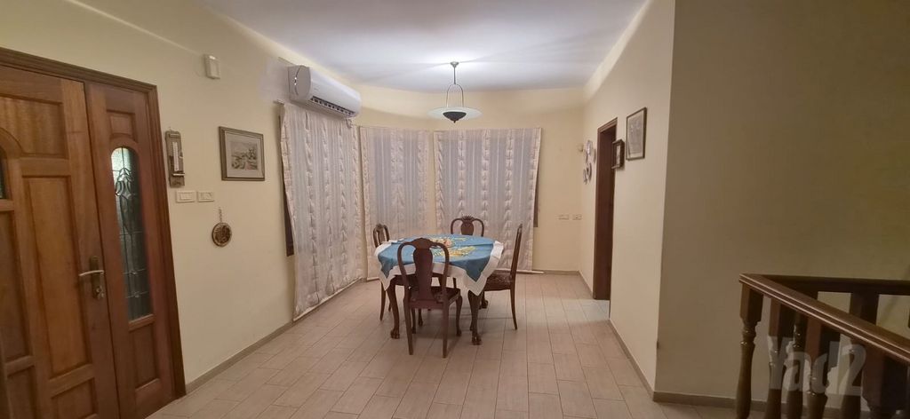 לובצקי 6