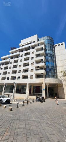 משה קול 1
