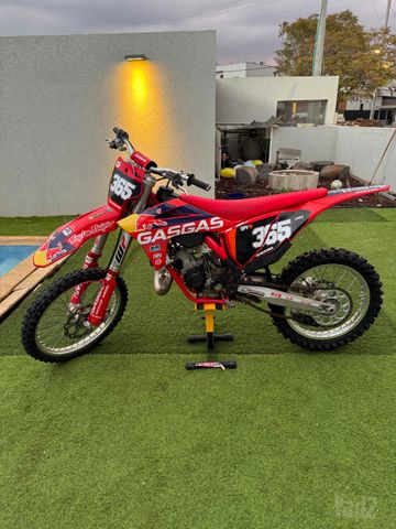 מודעת רכב גאס-גאס EC125