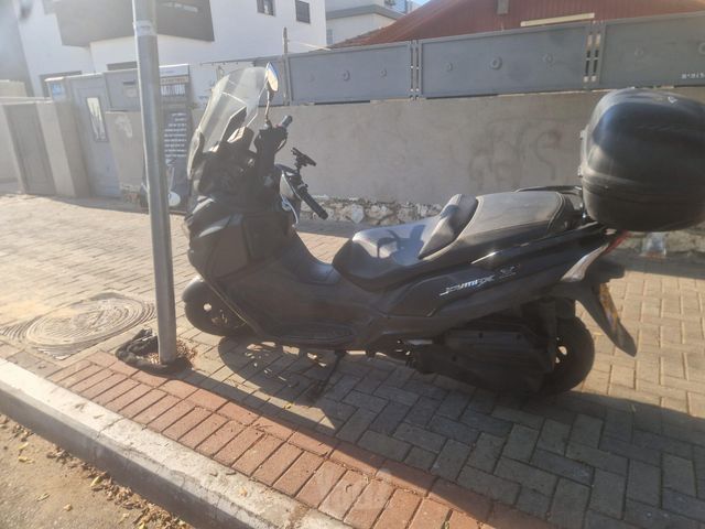 מודעת רכב סאן יאנג ג'וי-מקס Z-250