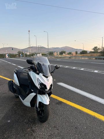 מודעת רכב סאן יאנג קרוזים 300