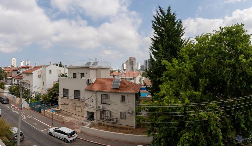 טשרניחובסקי 15