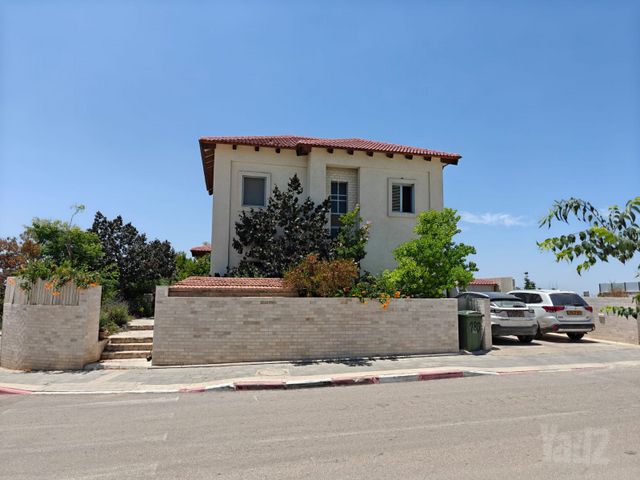 רימון 180