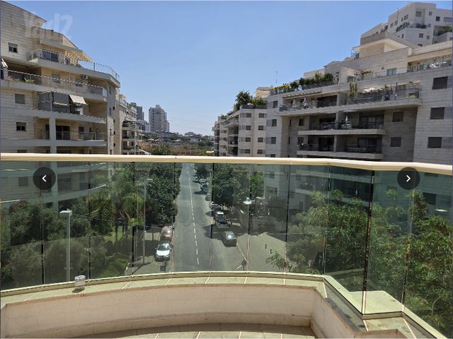 עמנואל זמיר 10