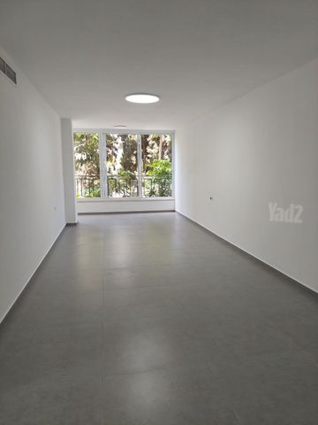 השניים 20