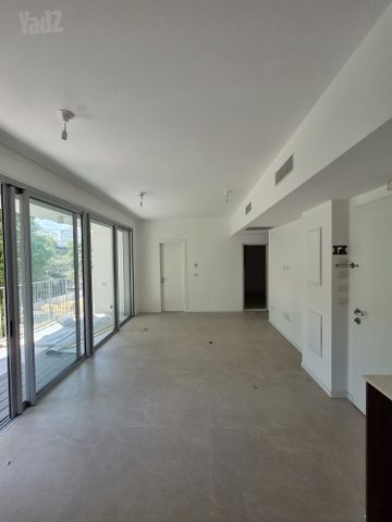 מרים החשמונאית 28