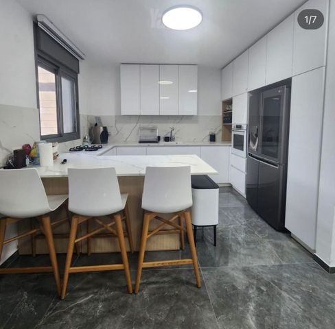 שקמים ואגמים