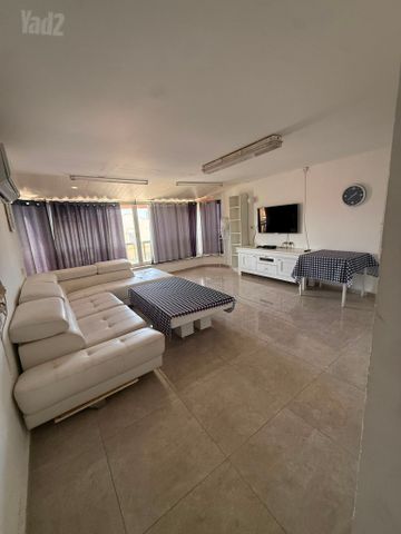 יחידת דיור, גבעת ציון, אשקלון