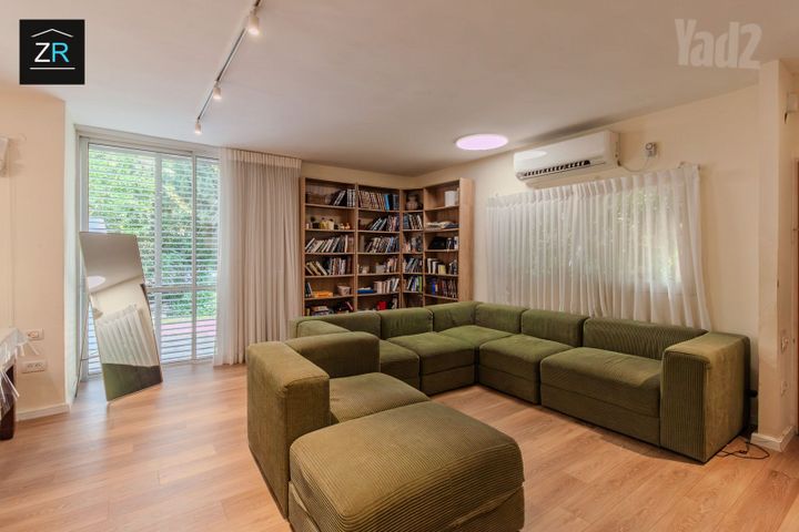 דירה, ג' / מרכז מזרח העיר, רחובות