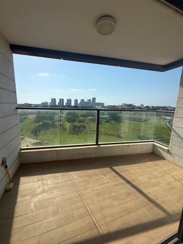 דירה, גליל ים (מתחם הכוכבים), הרצליה