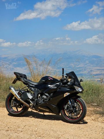 מודעת רכב קאוואסאקי ZX-6R