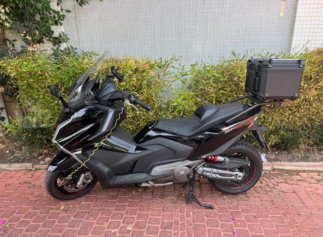 מודעת רכב קימקו AK 550