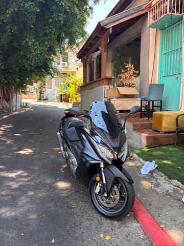 מודעת רכב קימקו AK 550