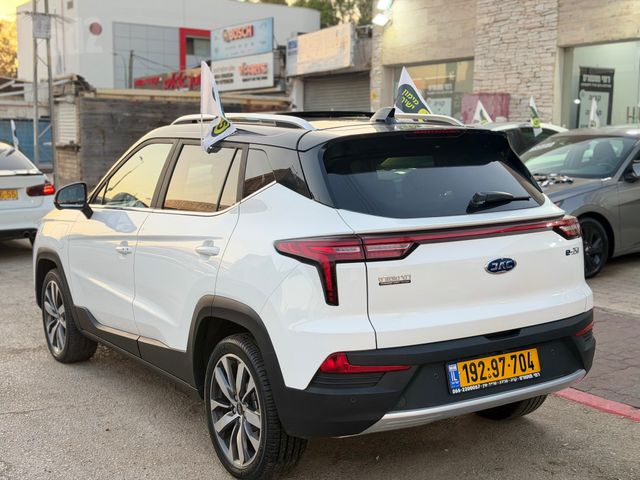 מודעת רכב ג׳יי.איי.סי E-JS4 2