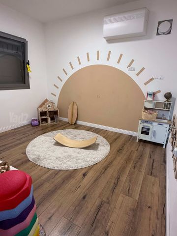 שושנת העמקים 41