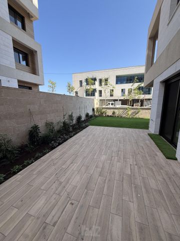 נעמי שמר 2
