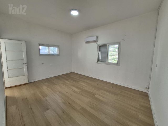 בנימין ד'ישראלי 6