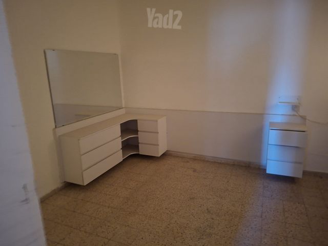 השומר 1