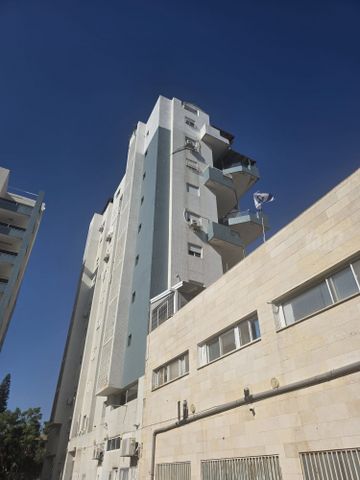 שדרות הנשיא וייצמן 69