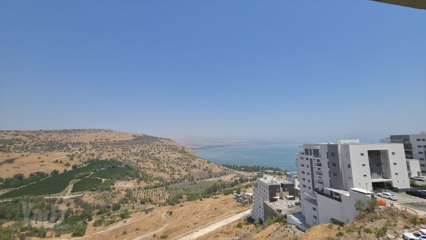 גג/ פנטהאוז, שיכון עובדים, טבריה