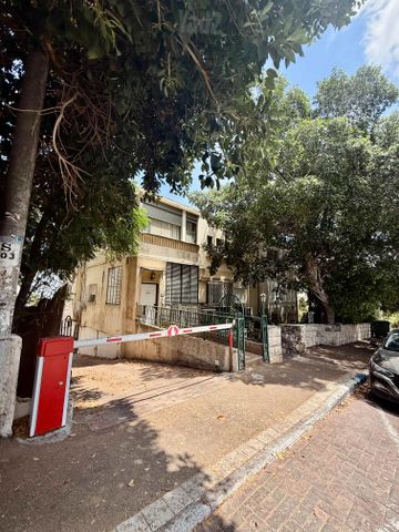 שדרות מוריה 99