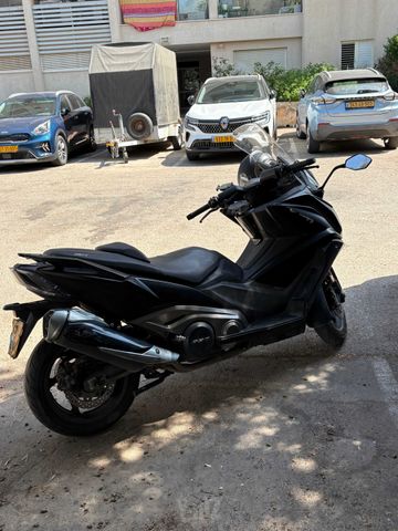 מודעת רכב קימקו AK 550