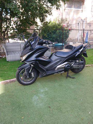 מודעת רכב קימקו AK 550