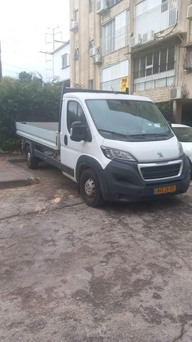 מודעת רכב פיג'ו