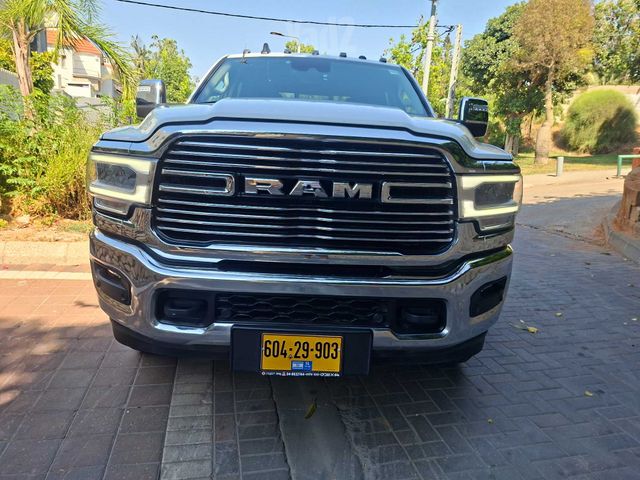 מודעת רכב דודג'