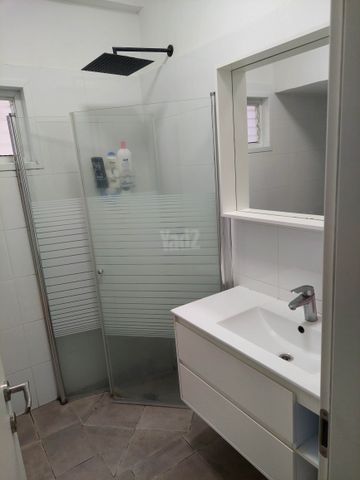 דרך זאב ז'בוטינסקי 127