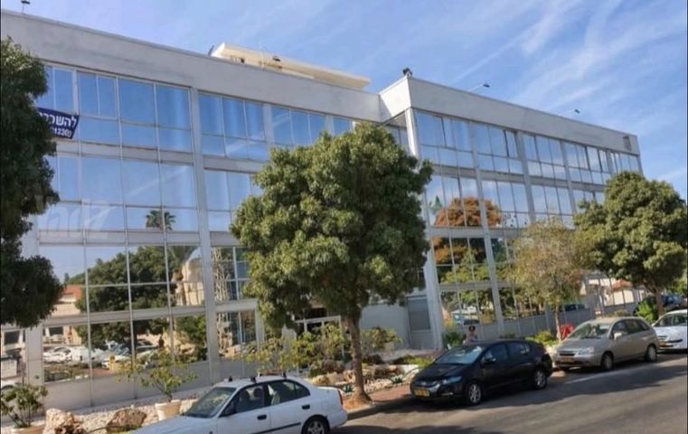החרש 11