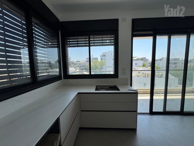 דירה, הדר, רמת השרון