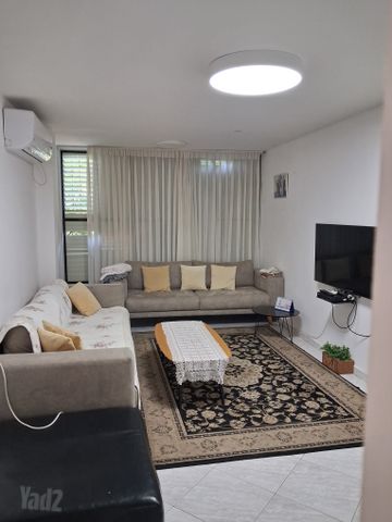 בכור שטרית 