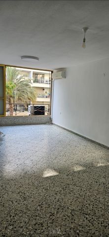 קרית שמונה 11