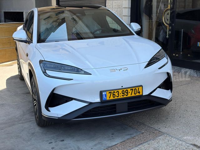 סי ליאון 07 Boost חשמלי אוט׳ (231 כ״ס)