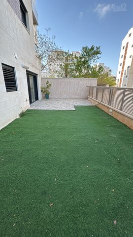 נעמי שמר 6