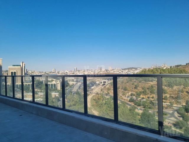 אברהם כחילה 24