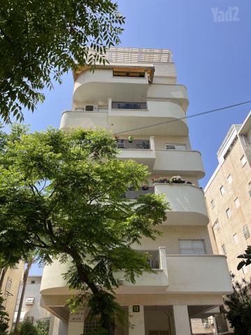 הקונגרס 12