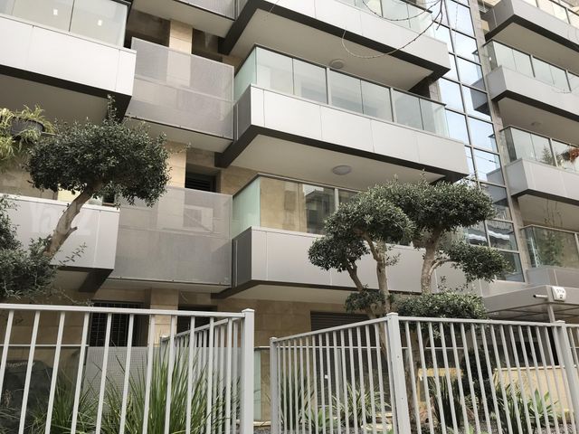 אנדרסן 12
